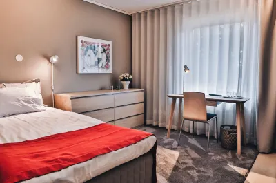 โรงแรมแอเดลฟอร์ส โฮเทลล์ ออช คอนเฟอเรนซ์ โรงแรมใน