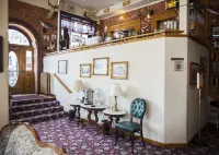 The Victor Hotel - Bares