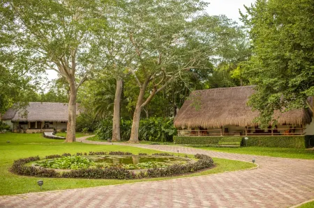 The Lodge at Chichen Itza Отели в г. Чичен-Ица