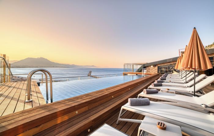 Numa Port Hotel