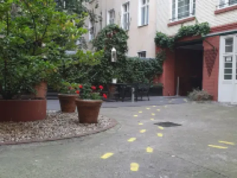 แอร์ลังเงอร์ โฮฟ โรงแรมใกล้สถานที่จัดกิจกรรม COLONIA NOVA