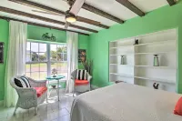 Waterfront Port Isabel Family Home w/ Pool & Pier! - parking