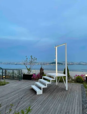 Yeongjongdo in the Moon 2 Отели рядом с достопримечательностью «Incheon Coastal Passenger Terminal»