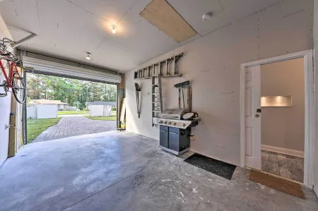 Cozy Jacksonville Studio - 10 Miles to Downtown!