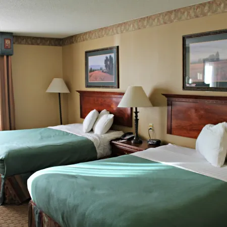 Horse Creek Inn Отели в г. Маккук