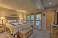 Creekside Frisco Condo w/ Views & Pool Access! - 3-Star