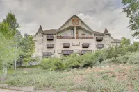 Luxe Midway Condo w/ Golf Course & Mountain Views! -  Apartamentos vacacionales