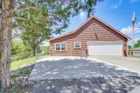 Boat Dock: Pet-Friendly Douglas Lake Getaway! - 2-Star