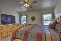 'Rustic Retreat' Moab Townhome w/ Grill & Fire Pit - โฮมสเตย์