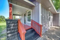 Remodeled Tulsa House w/ Yard ~ 4 Mi to Downtown! - Homestays