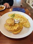 Coastline Hotel - breakfast