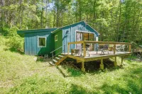 Hiking Trails on-Site Cozy Falls Brook Cabin