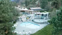 Kumsheen Rafting Resort - Parkering