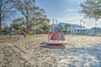 Walk to Ocean: Surfside Beach Home w/ Pool Access - Pool