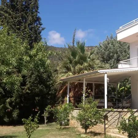 Villa White