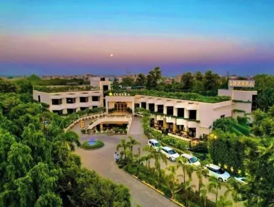 Luxera Hotels & Resorts Hotels near Gobind Sadan