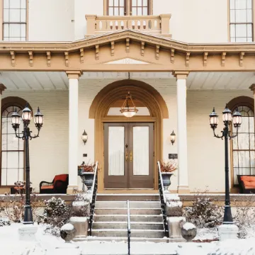 The Pepin Mansion B&B on Mansion Row - 10 Min to Start of the Bourbon Trail