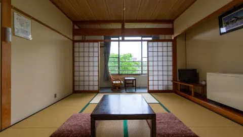 Kokumin Shukusha Enasansou in Эна