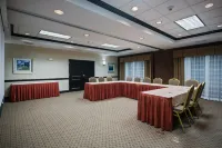 Holiday Inn Express & Suites Green Bay East