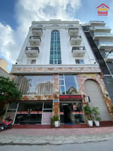 Merry House Bạch Dương Các khách sạn gần Vườn hoa 193 Văn Cao