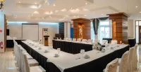 穹頂飯店 凱里尼亞住宿飯店