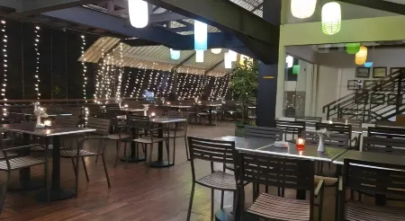 Hotel Baron Indah Отели рядом со станцией Purwosari