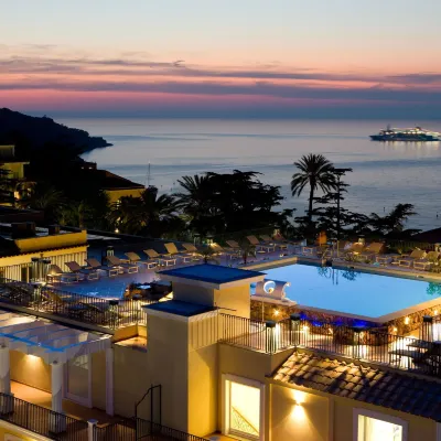 Grand Hotel la Favorita Hotels near Spiaggia Sorrento