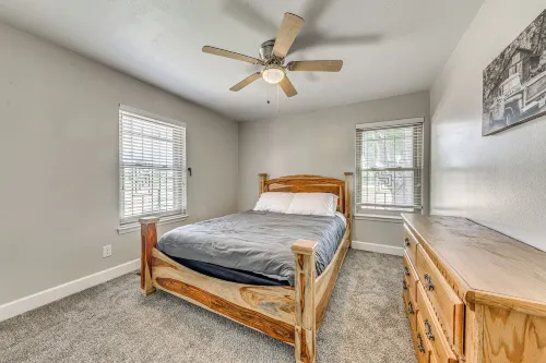 4 Mi to Museums: Roswell Getaway w/ Game Room! - 3-Star