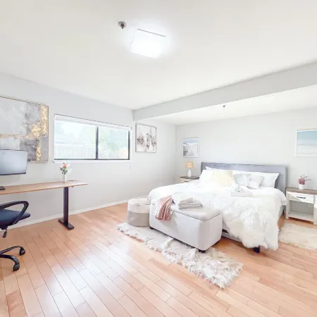 Launch Promotion Sunnyvale 3B2b Super Big House
