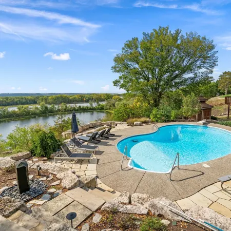 Riverfront Inn