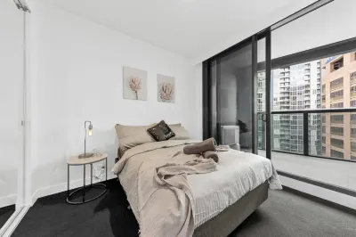 A Cozy Apt, Only a 5-min Walk to Victoria Market Hotels near Swanston St