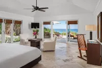 Pink Sands Resort - parking