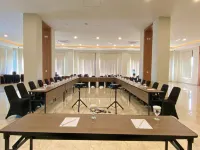 Front One Hotel Gombong Hotels in Sempor