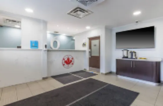 Studio 6 Toronto - Mississauga with Kitchenettes