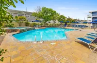 Beachcomber Resort - Pools