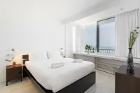 Panoramic Seaview Balcony Escape Hotel a