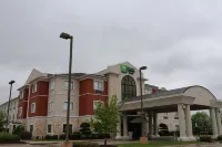 Holiday Inn Express & Suites Greenville by IHG
