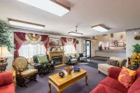 AmericInn by Wyndham Williamsburg Hotels in Iowa County