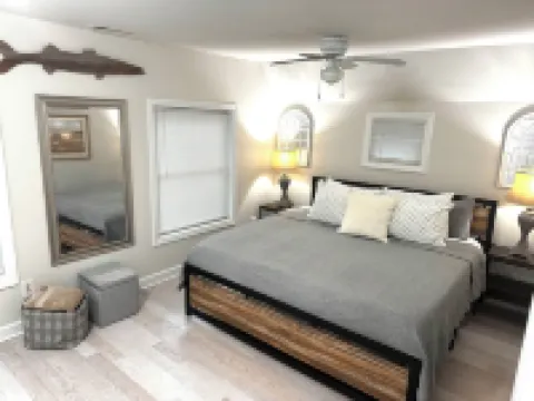 The W – Coastal + Cozy - Walk to Beach + Tyde