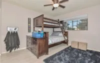 Arrow Head Ranch w POOL. Four Bedrooms, Three Full Baths. Near all sports! Hotels near Dillard's