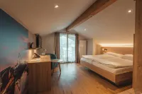 Hotel Matterhorn Inn Hotels in Täsch