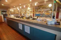 Econo Lodge Inn & Suites
