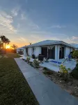 Wonderful 2 Bedroom 2 Bath Ocean Villa just quick walk from Treasure Cay Beach!  호텔