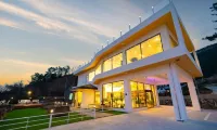Geoje Island Eon Pool Villa Pension โรงแรมใกล้สวนสนุกเเมงจงจุค