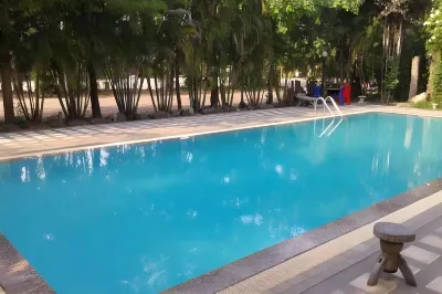 Thong Paeka Hotel Các khách sạn ở 