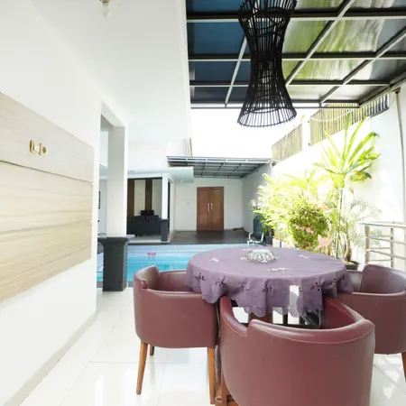 Sutan Raja Villa Kuningan