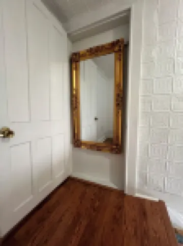 Uptown Getaway, walkable to amenities, restaurants, bars, & farmers market Hoteles en Kingston