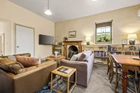 Idyllic, peaceful and historical "Coath Cottage" minutes from Bendigo's CBD