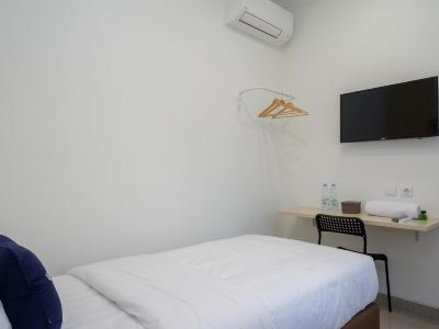 Urbanview Hotel MS Rooms Inn Simpang Lima by RedDoorz