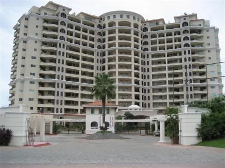 Bay View Grand  1 Bedroom 1 bathroom